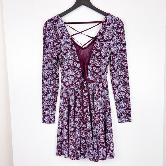 Kimchi Blue Urban Outfitters Size S Lace-Up Back Mini Fit Flare Dress Floral - Picture 4 of 12